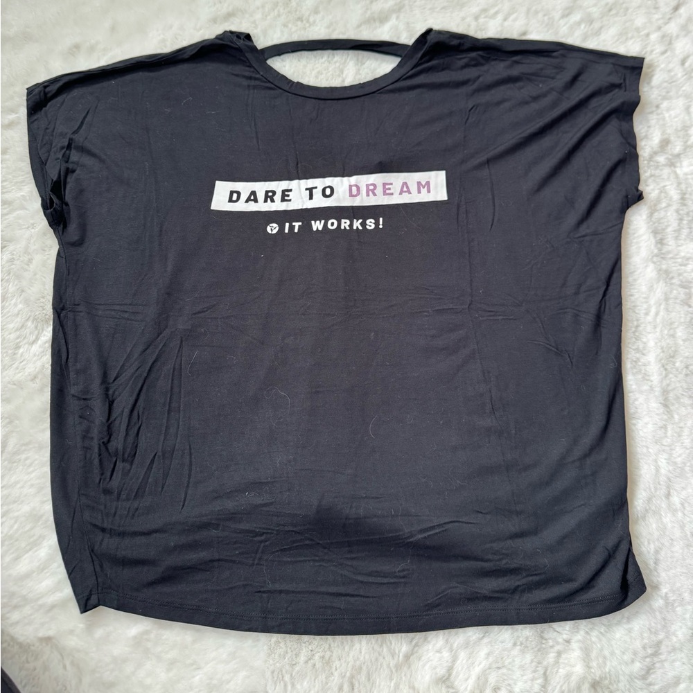 Itworks "Dare to Dream" Black Short Sleeve Top